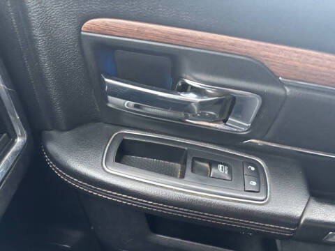 2017 RAM 1500 Laramie