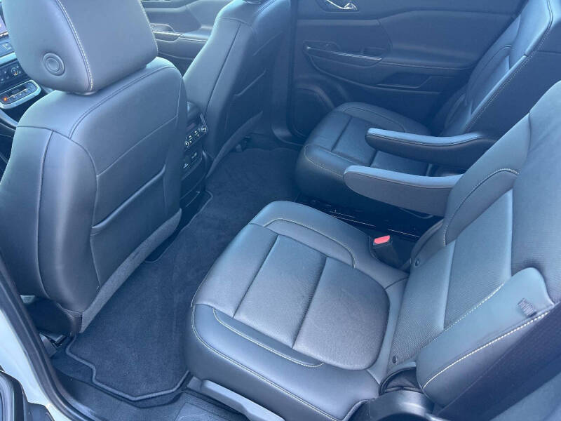 2022 GMC Acadia SLT