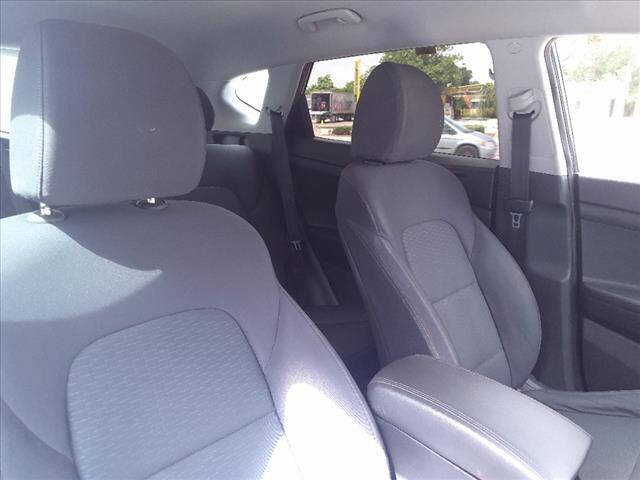 2019 HYUNDAI Tucson SUV / Crossover - $14,397