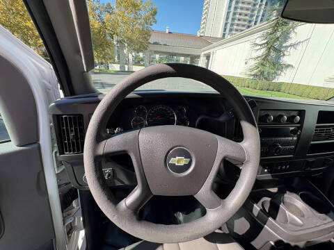 2017 Chevrolet Express 2500