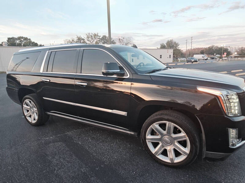 2017 Cadillac Escalade ESV Premium Luxury