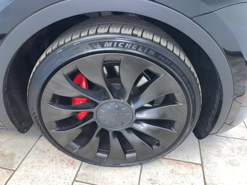 2023 Tesla Model Y Performance