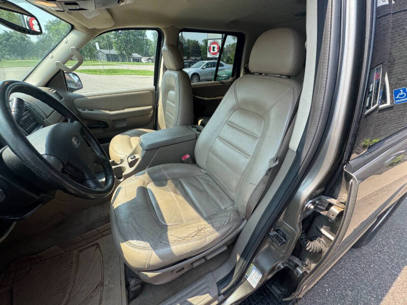 2005 Ford Explorer XLT