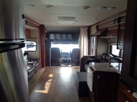 2015 Freightliner M2 106