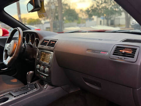 2014 Dodge Challenger SRT8 Core