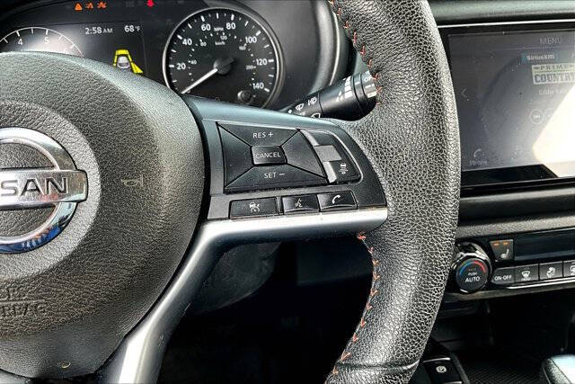 2021 Nissan Kicks SR