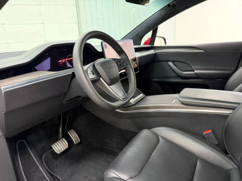2023 Tesla Model X Standard Range