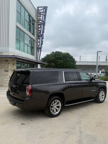 2017 GMC Yukon XL SLT