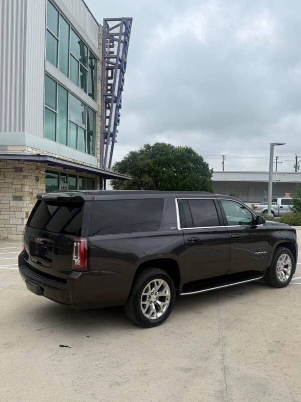 2017 GMC Yukon XL SLT