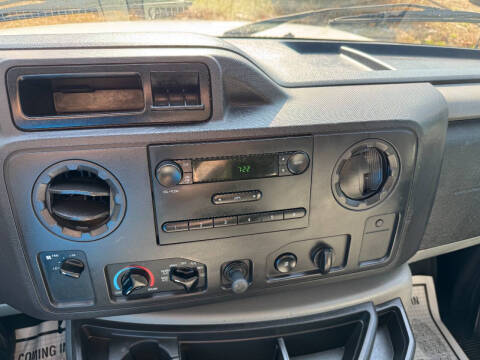 2011 Ford E-Series E-150