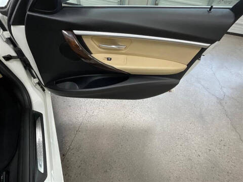 2017 BMW 3 Series 330i