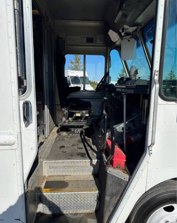 2010 Freightliner MT45 Chassis