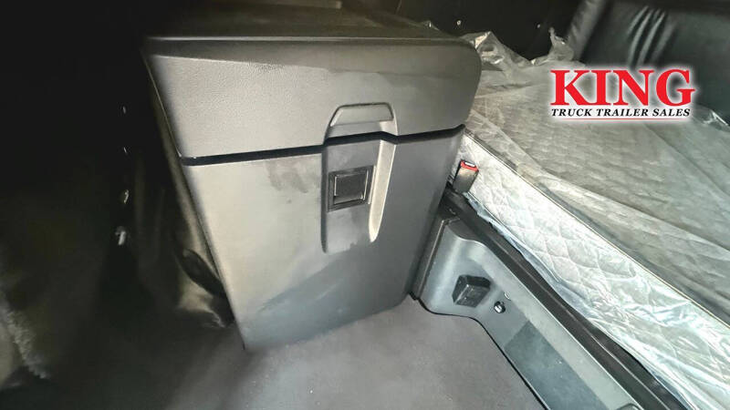 2024 Freightliner Cascadia