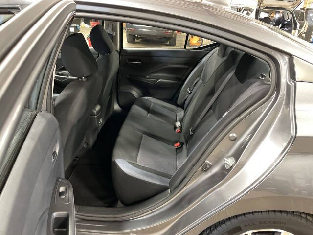 2023 Nissan Versa SV