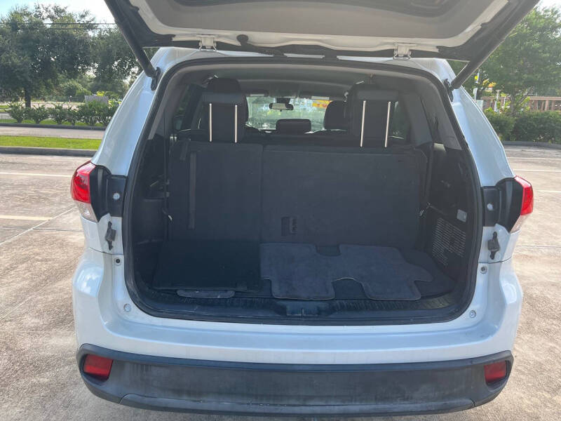 2017 Toyota Highlander LE Plus