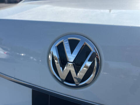 2018 Volkswagen Passat 2.0T SE