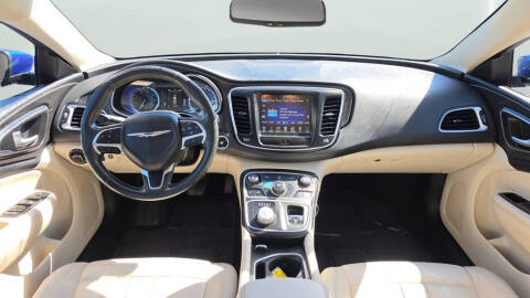 2017 Chrysler 200 Limited