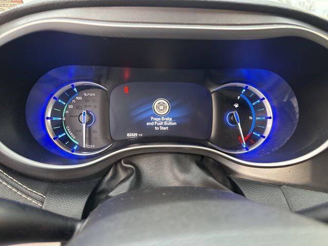 2022 Chrysler Pacifica Hybrid Touring L