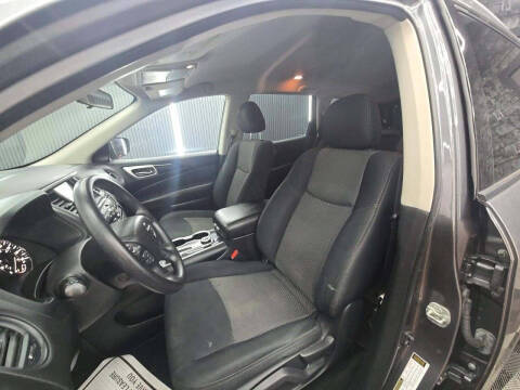 2019 Nissan Pathfinder S