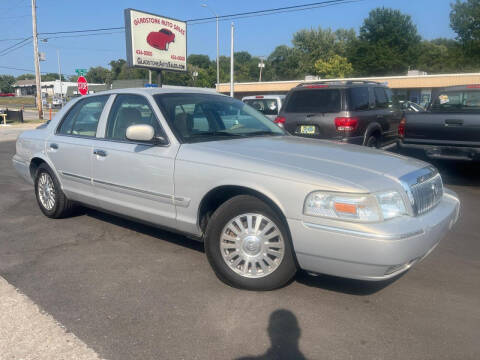 2006 Mercury Grand Marquis for sale at GLADSTONE AUTO SALES    GUARANTEED CREDIT APPROVAL in Gladstone MO