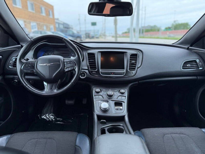 2016 Chrysler 200 S