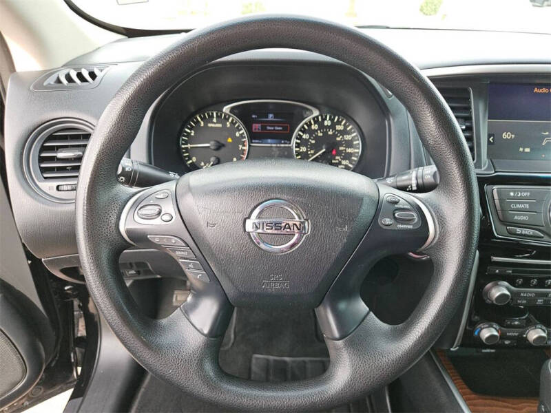 2020 Nissan Pathfinder S