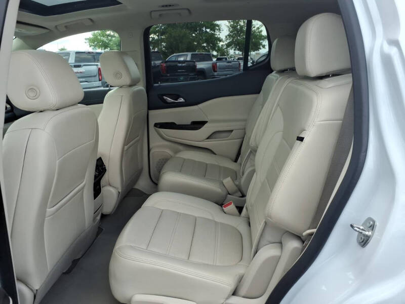 2023 GMC Acadia Denali