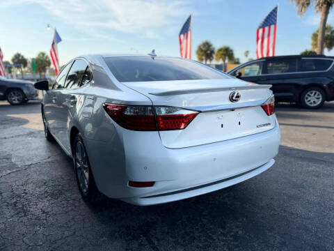 2013 Lexus ES 300h