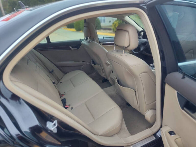 2011 Mercedes-Benz C-Class C 300 Luxury