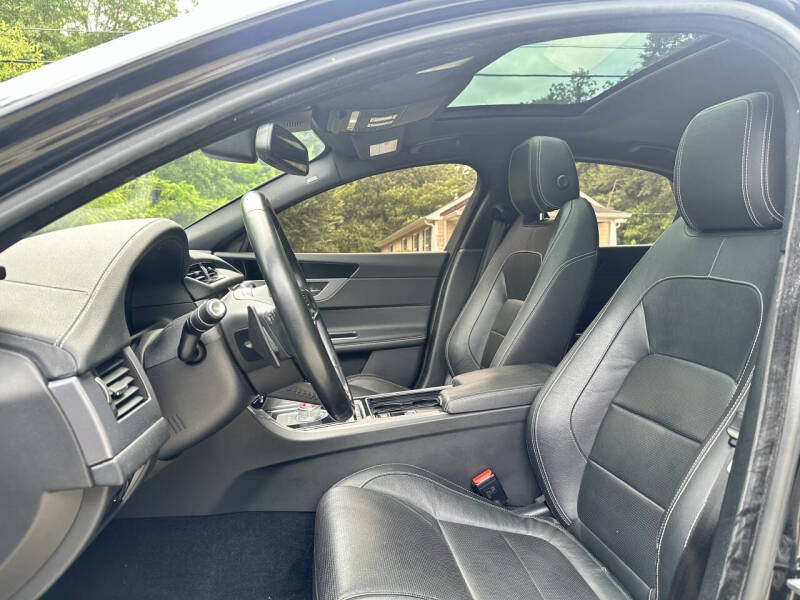 2016 Jaguar XF R-Sport