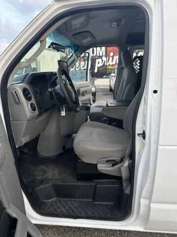 2014 Ford E-Series E-150