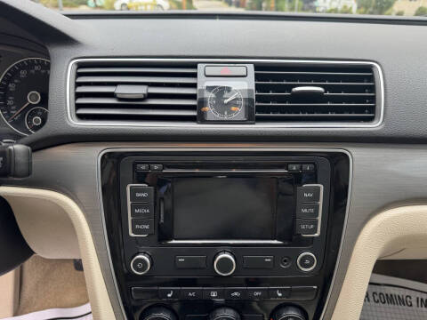 2015 Volkswagen Passat 1.8T SE