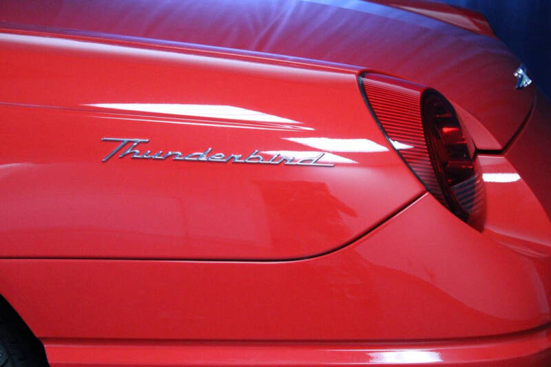 2005 Ford Thunderbird Deluxe