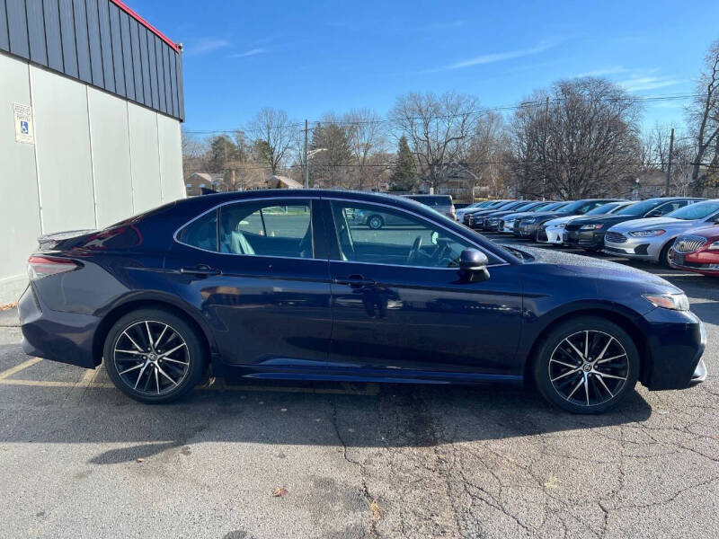 2021 Toyota Camry SE