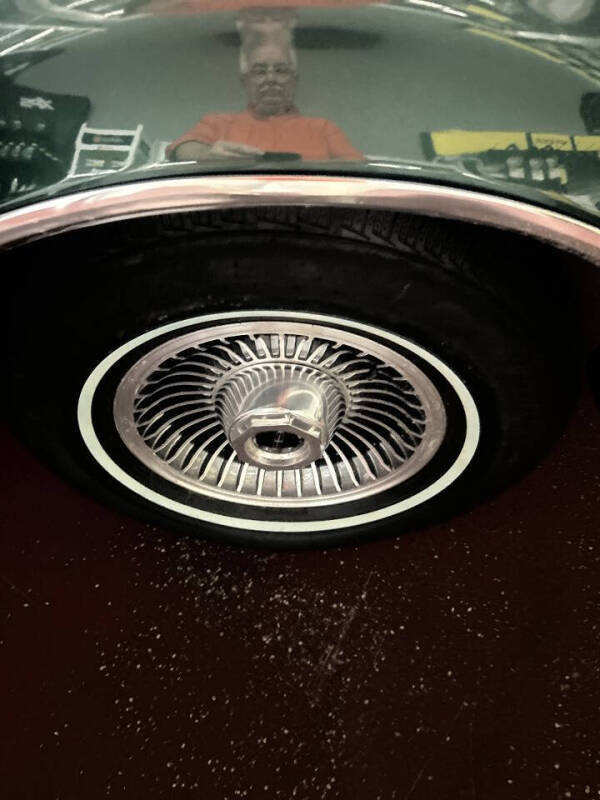1977 Lincoln Mark V