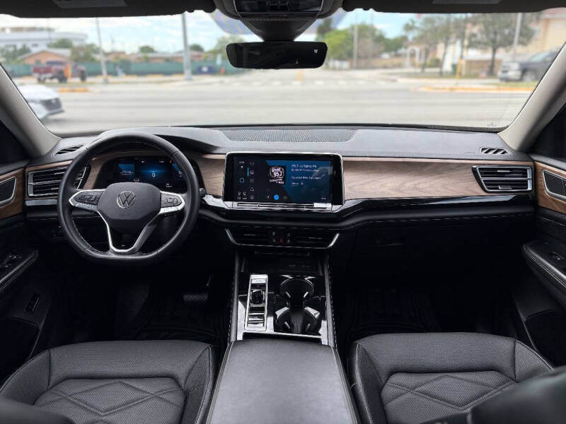 2024 Volkswagen Atlas SE