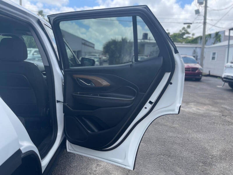 2020 GMC Terrain SLE