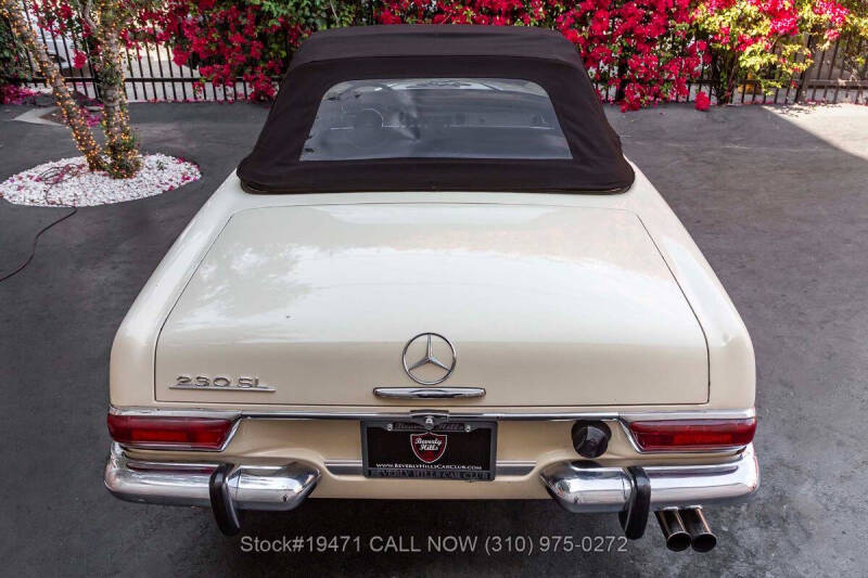 1966 Mercedes-Benz 230SL