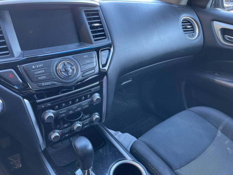 2018 Nissan Pathfinder S