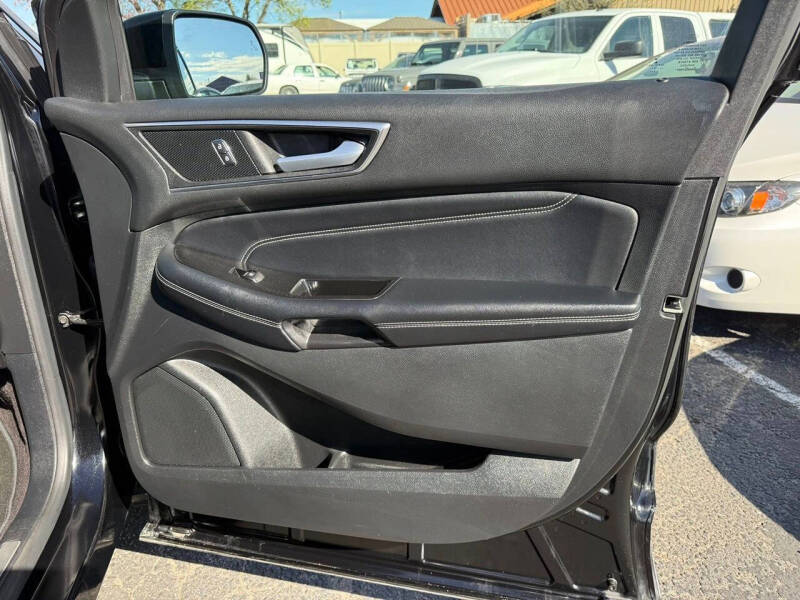 2016 Ford Edge Titanium