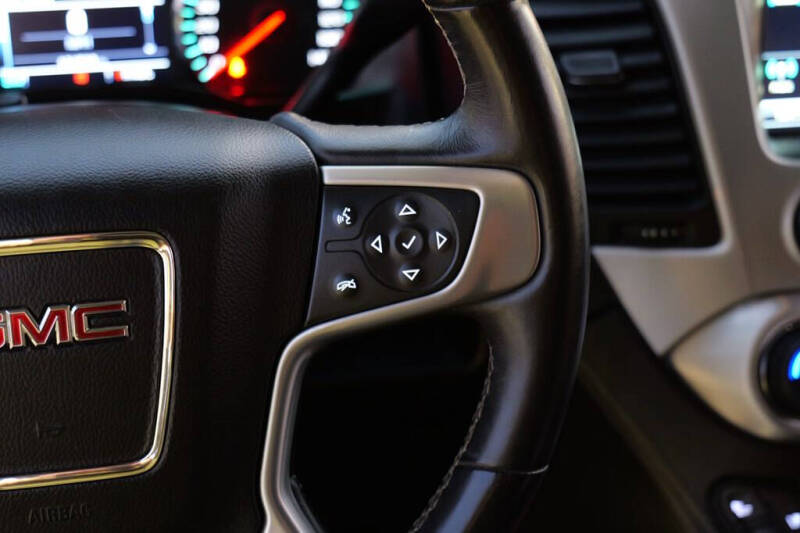 2017 GMC Yukon XL SLT