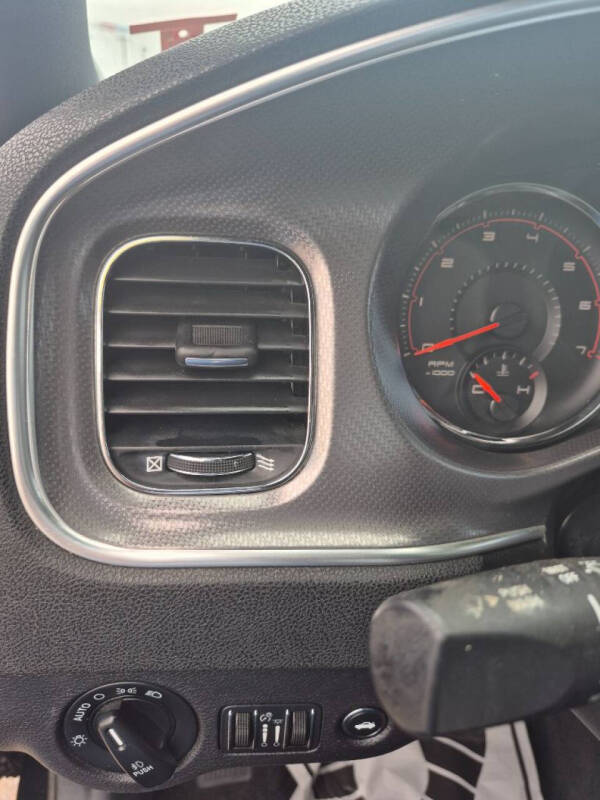 2013 Dodge Charger SXT