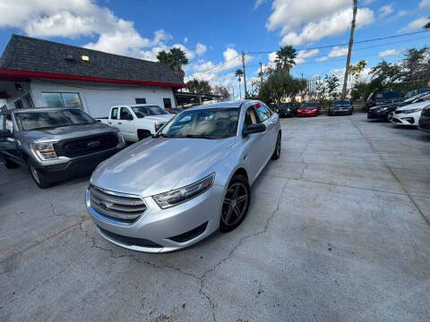 2017 Ford Taurus SE