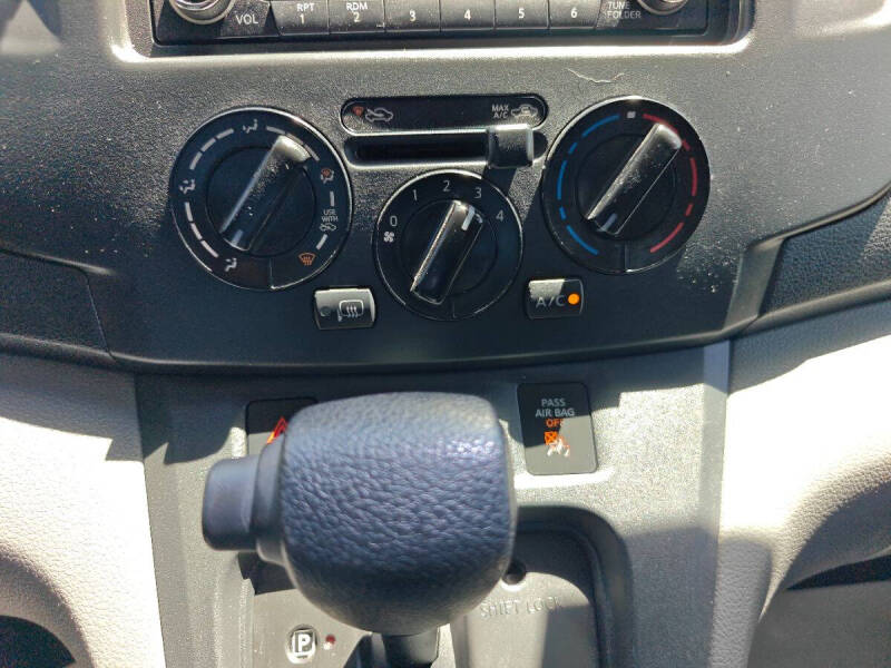 2018 Nissan NV200 SV