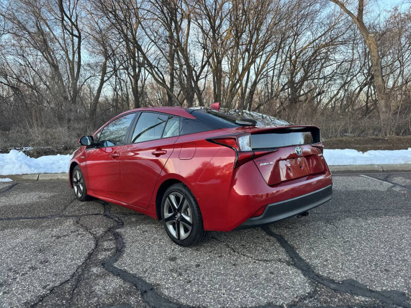 2019 Toyota Prius XLE