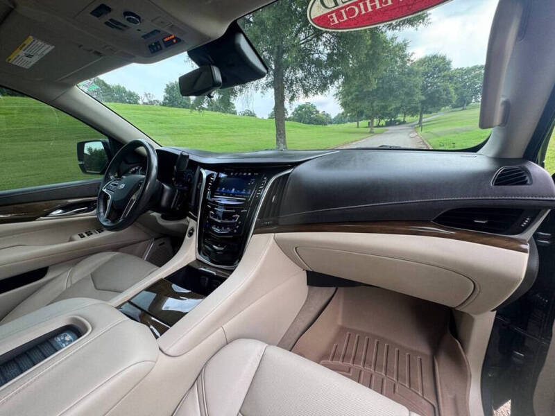 2020 Cadillac Escalade Luxury