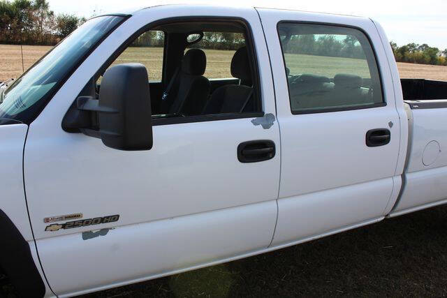 2006 Chevrolet Silverado 2500HD Work photo 11