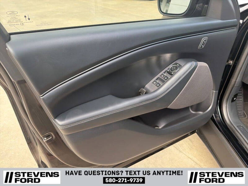 2024 Ford Mustang Mach-E Select