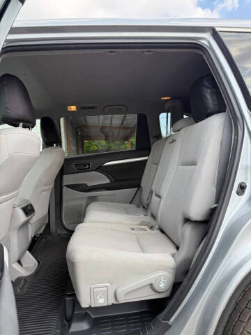 2018 Toyota Highlander LE