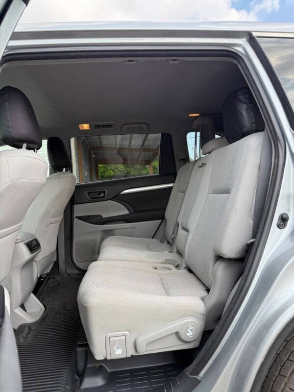 2018 Toyota Highlander LE